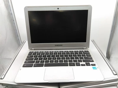 Lote de 25 Samsung Chromebook XE303C12 com defeito na tela com toda energia - Imagem 1 de 4