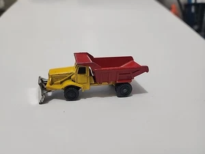 Husky Aveling-Barford Muldenkipper mit Pflug Made in Great Britian gelb/rot - Bild 1 von 5