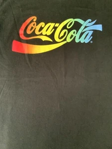 Coca-Cola T-Shirt schwarz mit Regenbogenbuchstaben Damen Large - Bild 1 von 5