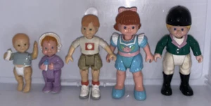 VINTAGE FISHER-PRICE LOVING FAMILY LOT OF 5 FIGURES (2 GIRLS, 1 BOY, 2 BABIES) - Picture 1 of 14