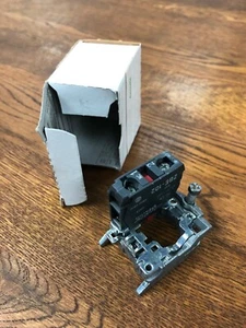 Switch Body Terminal ZB4-BZ102 Schneider 1NC 088938 ZB4BZ102 - Picture 1 of 3