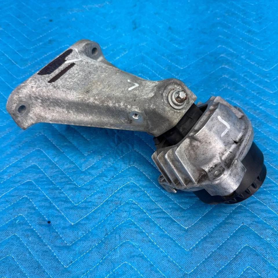 12–17 BMW 650i 4.4 N63 xDrive Left Engine Mount With Bracket OEM 2211677737301 - Image 1 of 4