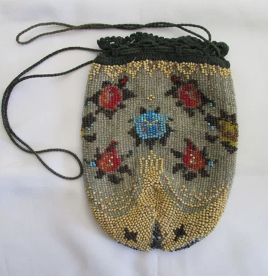 Bolsa de noite antiga vitoriana colorida com miçangas com cordão totalmente forrada - Imagem 1 de 4