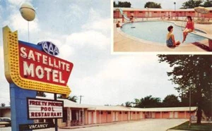 Postal vintage Springfield, Missouri SATELLITE MOTEL Roadside ROUTE 66 década de 1950 - Imagen 1 de 2