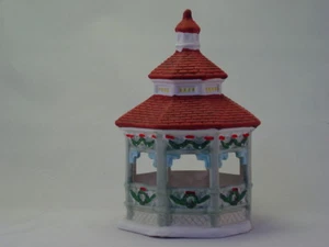 Dickens Collectables Towne Series Porcelain GAZEBO 1995 Release - Picture 1 of 3