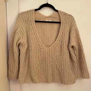 MANGO CASUAL V-Neck Pullover Boxy Cropped Sweater with Gold Threads - Small - Picture 1 of 4