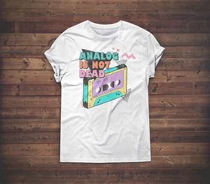 Camiseta Analógica Años 90 Mezcla Retro Música Adicto Rave DJ Casete Cinta Unisex Camiseta Regalo - Imagen 1 de 2