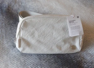 Lululemon Everywhere Gürteltasche 1L Knochen Neu Mit Etikett - Bild 1 von 5