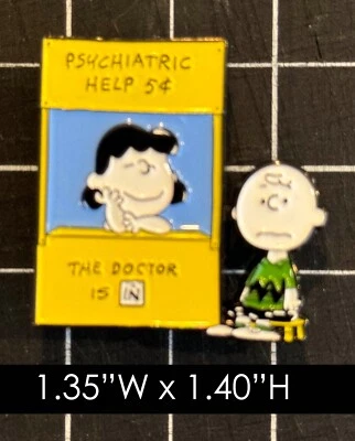 Prendedor esmaltado Peanuts: Lucy & Charlie Brown ayuda psiquiátrica Foto 1 de 2