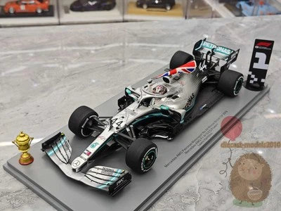 Spark 1:18 HAMILTON F1 W10 2019 UK Station Resin Diecast Model Car Hobby Gifts - Image 1 of 4
