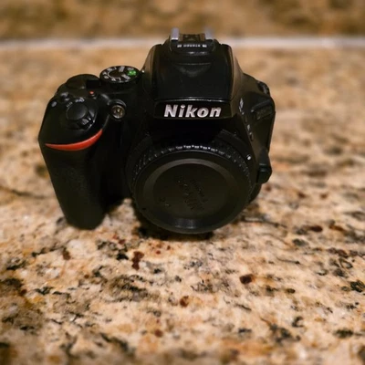 Nikon D5600 24.2MP DSLR Body Only –  Stickly LV Button- Used well - WORKING - Image 1 of 4