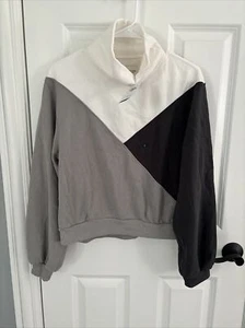 Abercrombie and Fitch Sweatshirt neu mit Etikett Größe Small - Bild 1 von 5