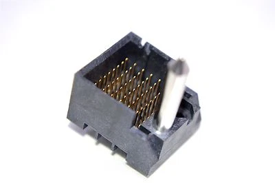 Molex Vertical Backplane Header Connector 76165-9308 for 76170-1006 Daughtercard - Image 1 of 4