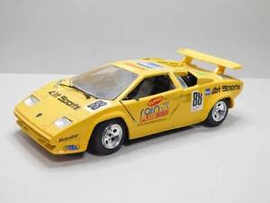 Bburago 1988 Lamborghini Countach #541 - Picture 1 of 10