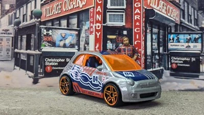 '19 HOT WHEELS FIAT 500 SUELTO ESCALA 1:64 SERIE HW DAREDEVILS Foto 1 de 4