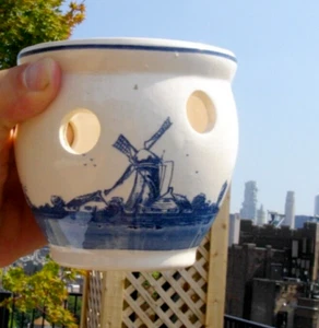 1970s Blue Delft Hallmarked "Crocusiere" Windmills Dutch Boats Crocus Bulbs - Picture 1 of 21