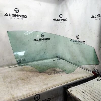 2011-2015 Hyundai Sonata Front Right Side Door Window Glass 82421-3S010 OEM - Image 1 of 4