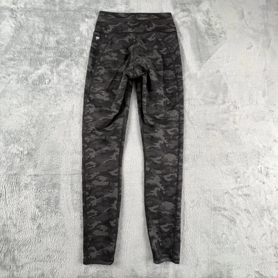 Fabletics Leggings Camuflados Mujer Pequeños Negros Gris tiro alto Yoga Bolsillo Atlético Foto 1 de 4