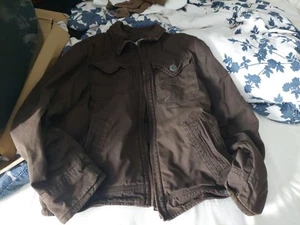 American Eagle Outfitters Jacke Herren Medium schwarz durchgehender Reißverschluss gesteppt braun Large - Bild 1 von 8