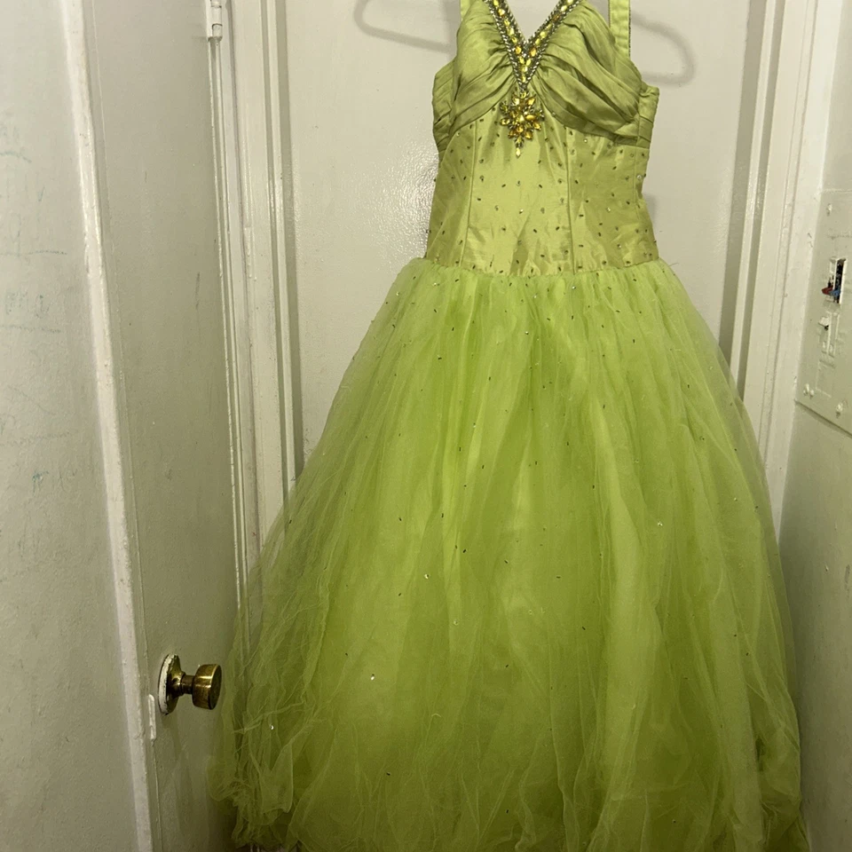 Quinceanera连衣裙绿色 — 第 1/4 张图片