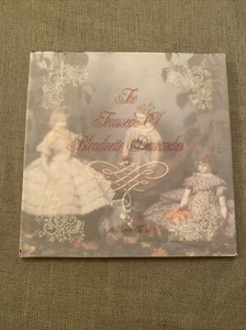 The Trousseau of Blondinette Davranches: A Huret Doll & Her Wardrobe 1862-18... - Bild 1 von 4