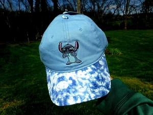 NUEVO CON ETIQUETAS RARO DISNEY'S LILO & PUNTCH SEDA DE MAÍZ AZUL Y TINTE BORDADO GORRA DE PUNTO - Imagen 1 de 9