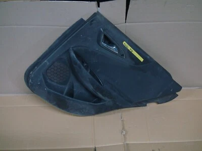 2016-2024 CHEVROLET MALIBU REAR RIGHT DOOR TRIM PANEL BLACK OEM 84108666 - Imagem 1 de 4