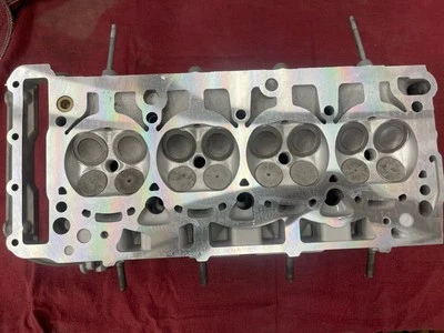 Culata para 10-12 Audi A4 Quattro 2.0 06H103373 Turbo Foto 1 de 4