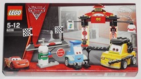 LEGO Cars 8206 Tokyo Pit Stop New