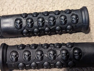 NEW BLACK SKULL BICYCLE GRIPS, 7/8, BMX, CRUISER, ROAD - Image 1 of 4