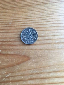 1935 THREE PENCE COIN - King George V - 3p United Kingdom UK Coin - Bild 1 von 2