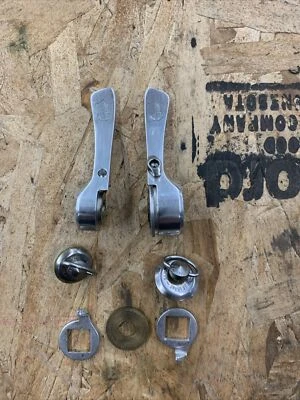 Hermoso Juego de Palanca de Cambios Campagnolo Syncro Downtube V8 De Colección Nuevo/Nuevo en Caja Último Juego Foto 1 de 4