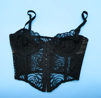 Sexy sujetador con aros de encaje negro lencería bustier para después de la oscuridad For Love & Lemons XS Foto 1 de 4