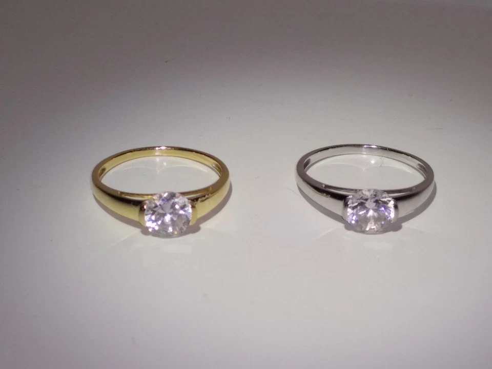 Pair Of 14k Gold - 1 Yellow And 1 White - QVC Diamondique Rings - Size 8 - Image 1 of 4