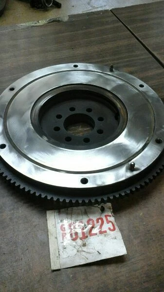 85 86 87 88 89 ISUZU IMPULSE VOLANTE/PLACA FLEXIBLE M.T. Volante sin turbo 26639 Foto 1 de 1