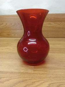 Vaso di fiori grande retrò in vetro rosso rubino 7"   - Foto 1 di 7