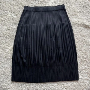 ISSEY MIYAKE Pleats Please Knee-Length Skirt Size 3 Black - Picture 1 of 24