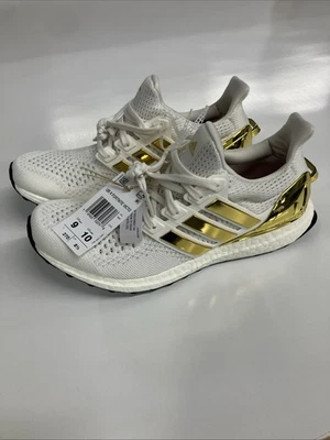 Sapato Adidas UB X Fortnite Victory Crow Ultraboost Ouro Branco Masculino Tamanho 9 - Imagem 1 de 4