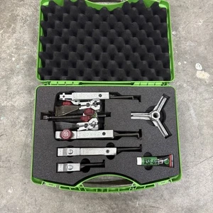 Juego de extractores de rodamientos Kukko de 2 y 3 brazos 90 mm (ajuste rápido y mordazas estrechas) - Imagen 1 de 5
