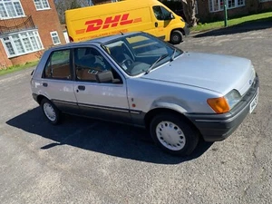 Ford Fiesta 1.1 Ghia - Picture 1 of 9