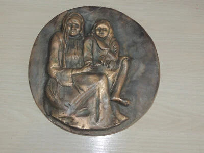 SCULTURA PLACCA IN BRONZO DONNE SARDE - Immagine 1 di 4