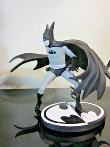 Batman Black And White Statue (Tony Millionaire) Exclusive - Picture 1 of 4