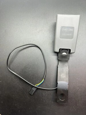 Hebilla izquierda Mopar YW071D5AD Foto 1 de 4