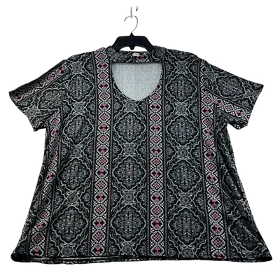 Eye Candy Blouse Womens Plus Size 2X Black White Floral Short Sleeve Vneck - Image 1 of 4