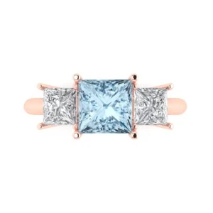 Anillo de compromiso de tres piedras de oro rosa de 14 quilates, diamante azul simulado de 2,5 quilates - Imagen 1 de 11