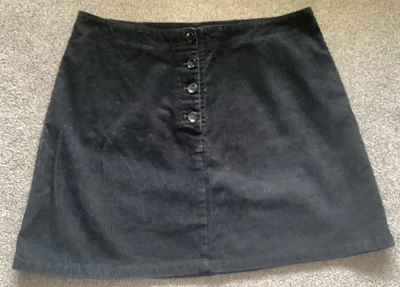 LADIES H&M SKIRT BLACK CORD ABOVE THE KNEE LENGTH SIZE 18 WORN x1 - Image 1 of 4