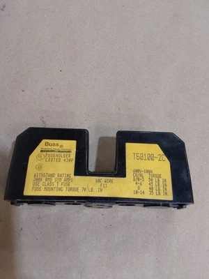 Portafusibles Bussmann T60100-2C 1 Polo 30A 600V Clase T Fusible (Cortado por la mitad) Foto 1 de 3