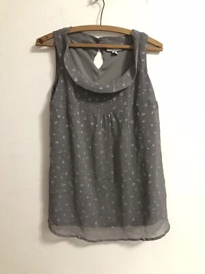 Blusa de maternidad Liz Lange para mujer gris blanca ojo de cerradura espalda sin mangas talla XS Foto 1 de 4