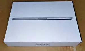 Scatola per Apple MacBook Pro A1398 MJKQ2T/A con accessori interni - Picture 1 of 3