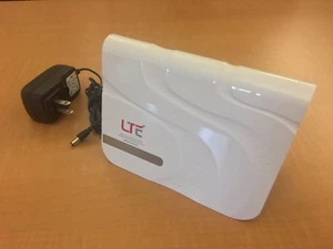 Seowon Intech SLC-120S41 - 2.5 GHz / Band 41 LTE UE CPE - Picture 1 of 6